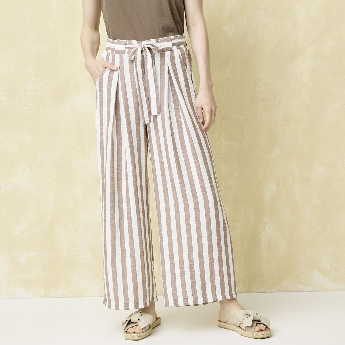 UNIVERSITY CLUB - Pantalón Classic Fit Tiro Alto Mujer University Club