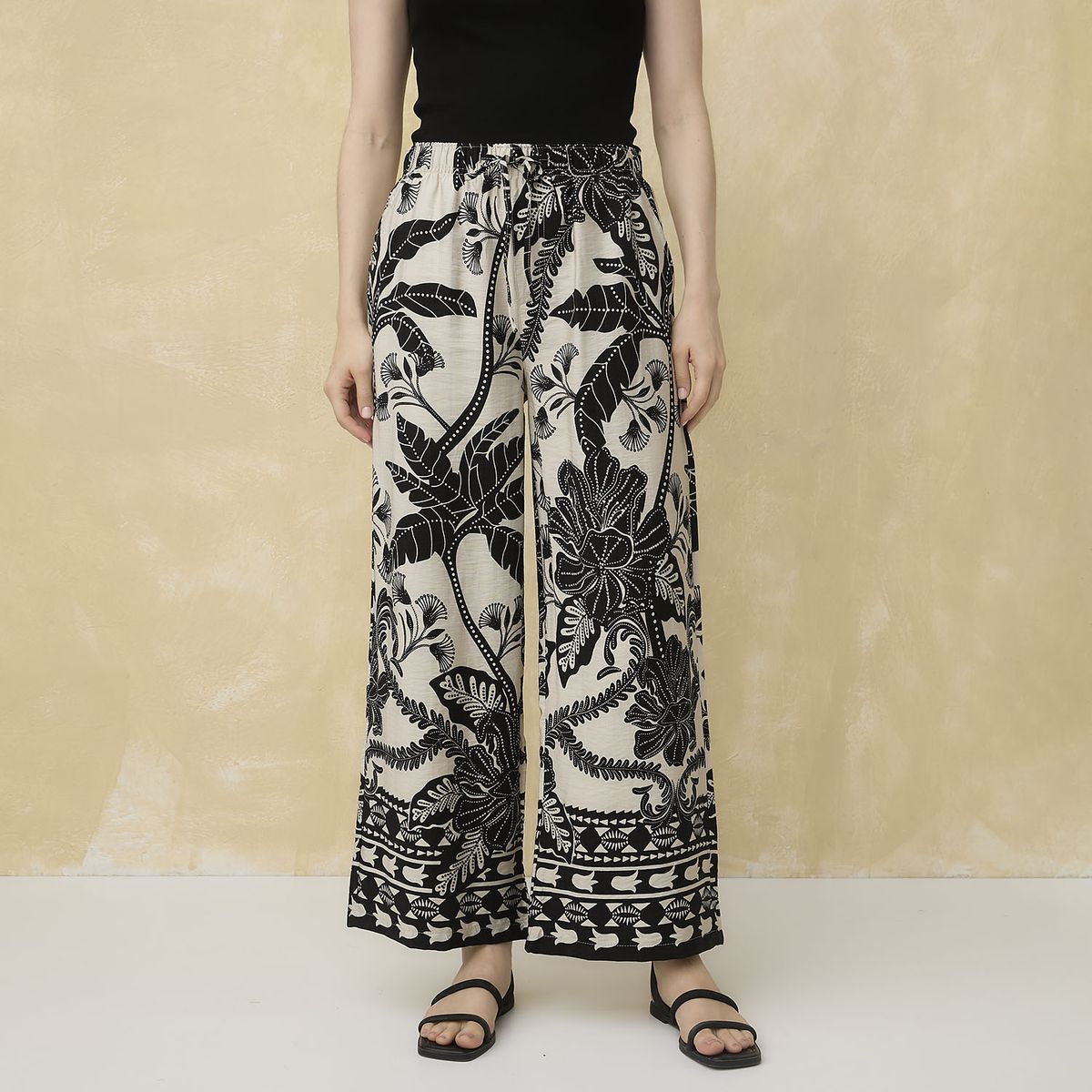 UNIVERSITY CLUB - Pantalón Regular Tiro Medio Mujer University Club