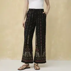 UNIVERSITY CLUB - Pantalón Regular Tiro Medio Mujer