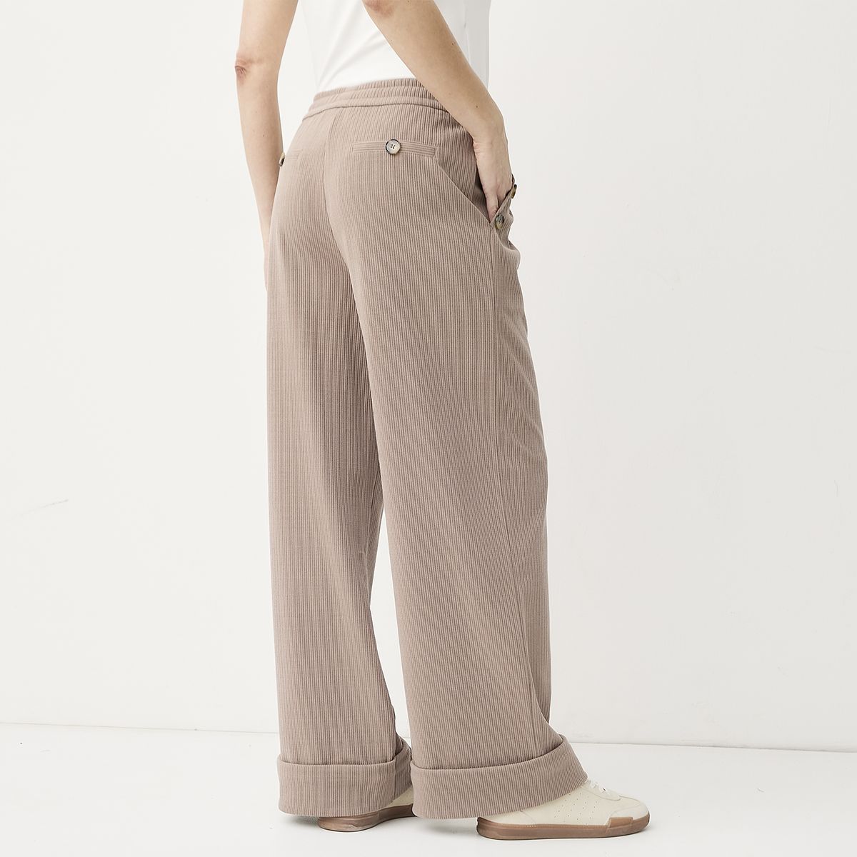 NEWPORT - Pantalón Tiro Medio Mujer Newport