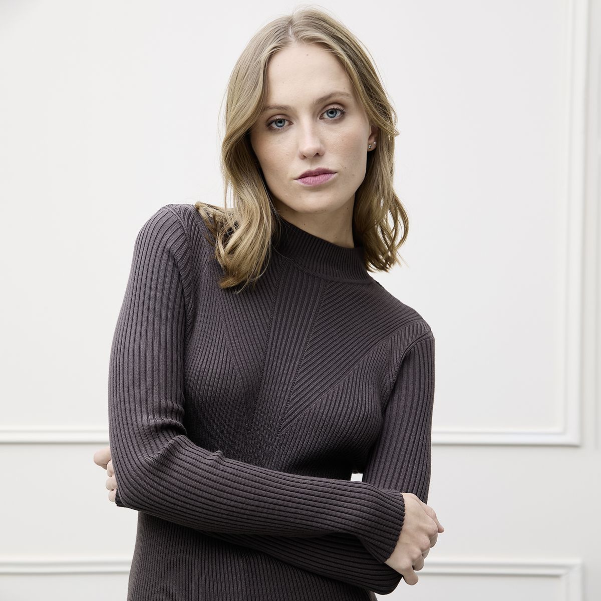 BASEMENT - Sweater Mujer Basement