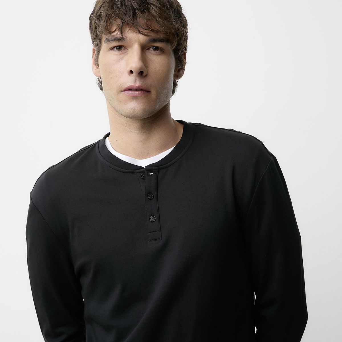 BASEMENT - Polera Manga Larga Hombre Basement