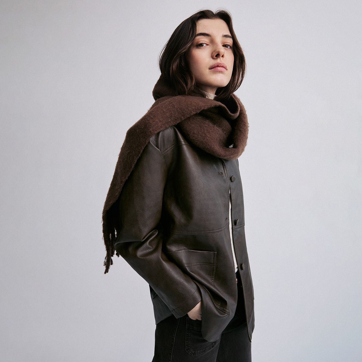 BASEMENT - Bufanda Mujer Basement