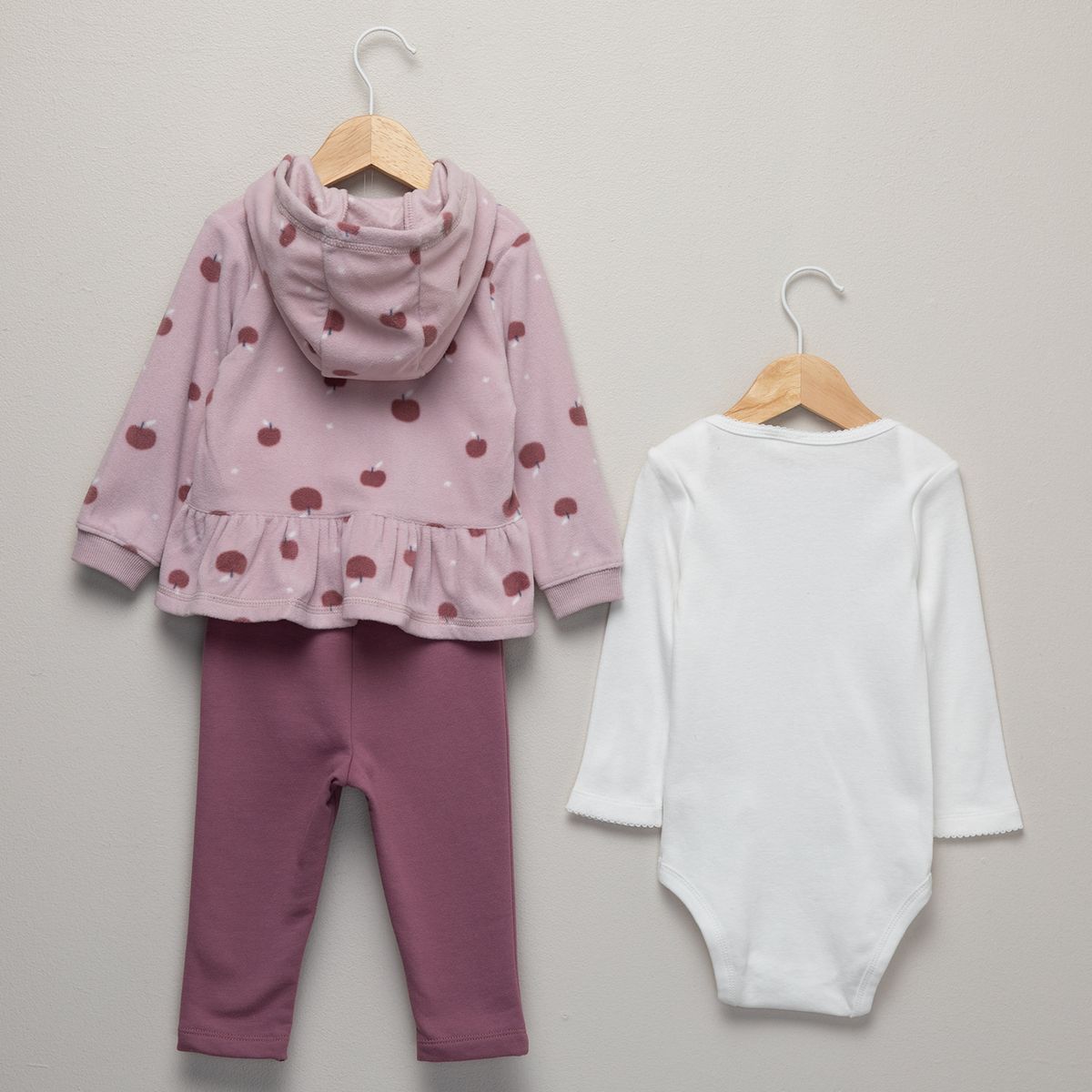 YAMP - Conjunto Bebé Niña Yamp Pantalón de Buzo + Body + Polerón de Polar Yamp