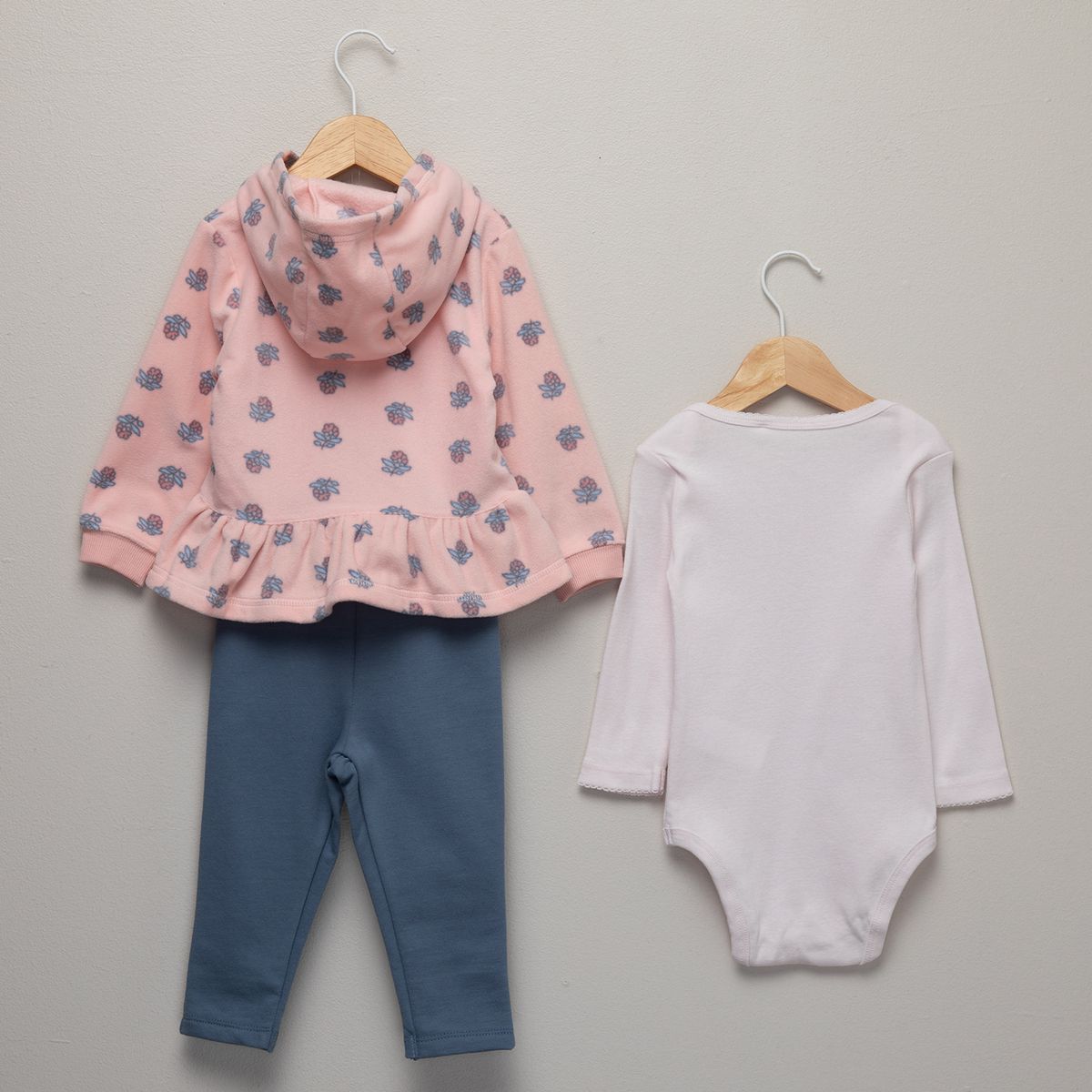 YAMP - Conjunto Bebé Niña Yamp Pantalón de Buzo + Body + Polerón de Polar Yamp