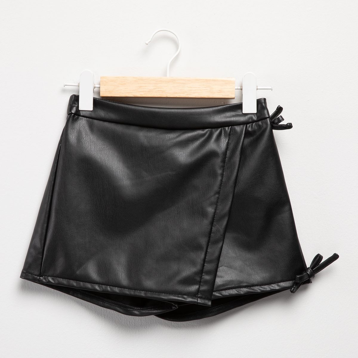 YAMP - Falda Short Niña Efecto Cuero Yamp