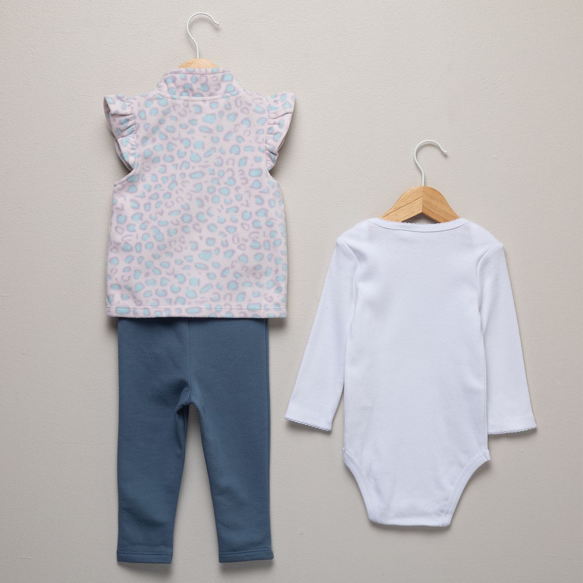 YAMP - Conjunto Bebé Niña Pantalón de Buzo + Body + Polerón de Polar Sin Mangas Yamp