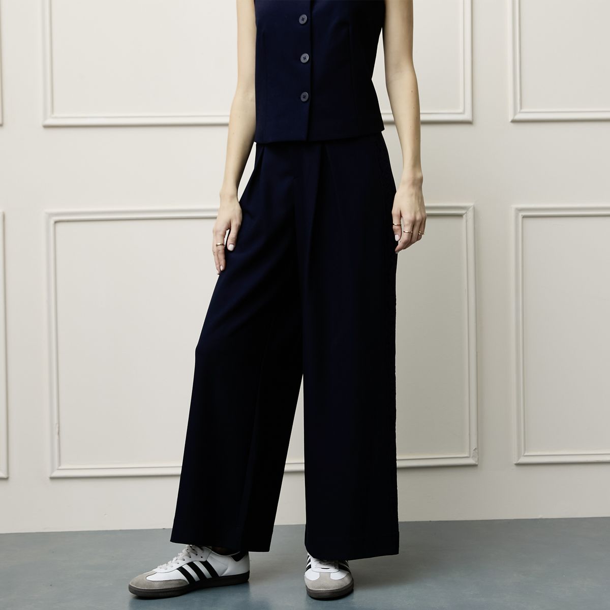 BASEMENT - Pantalón Tiro Medio Mujer Basement
