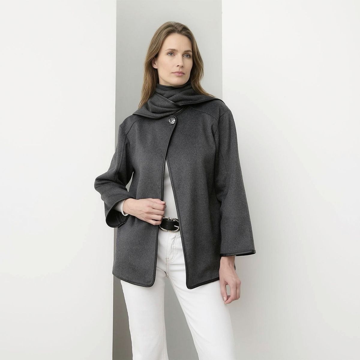 APOLOGY - Abrigo Mujer Apology