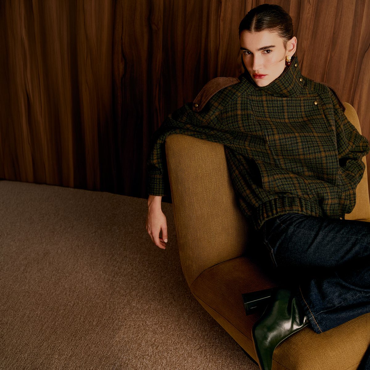 BASEMENT - Chaqueta Cuello Alto x Fran Larrain Basement