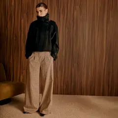 BASEMENT - Chaqueta Cuello Alto Fran Larrain x