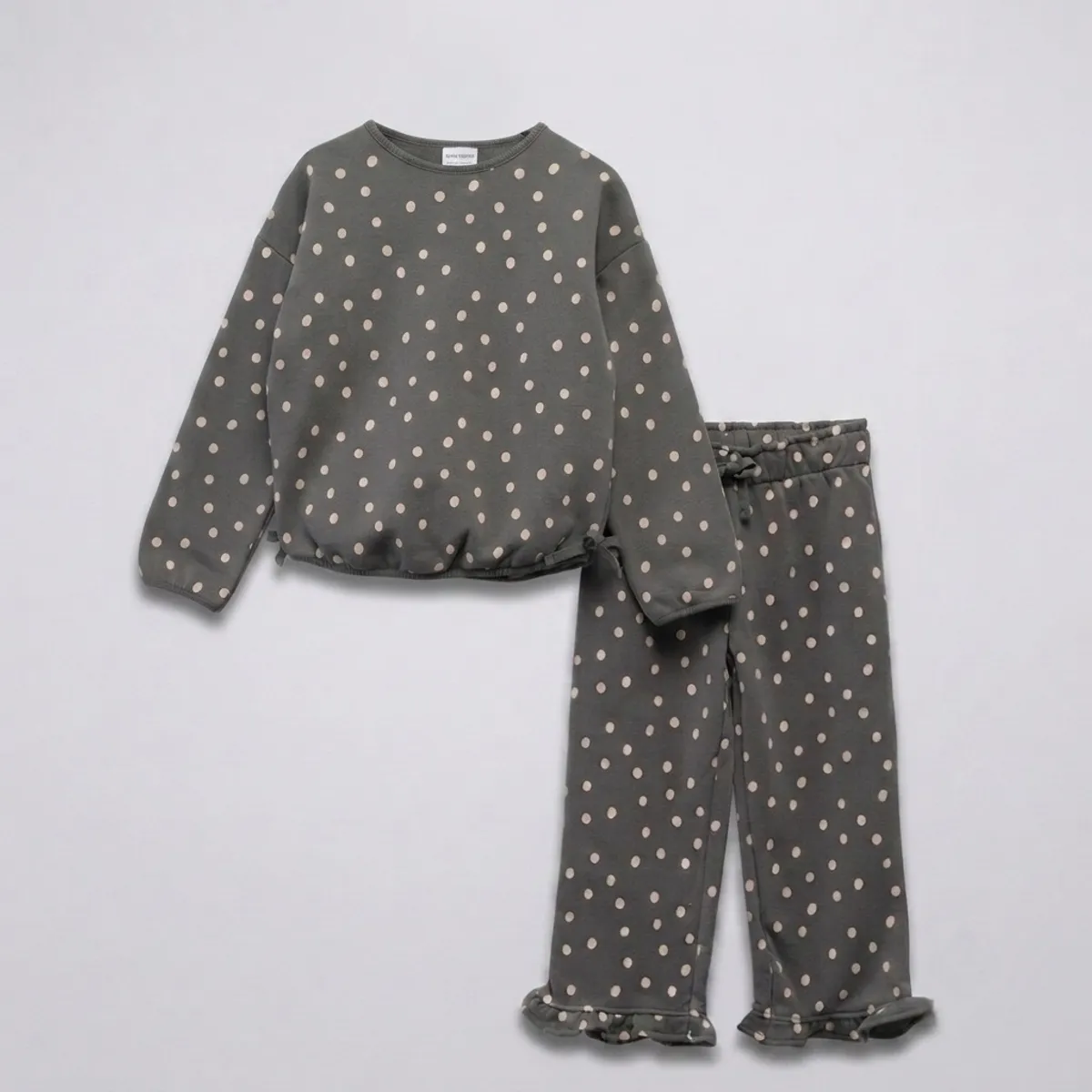 Conjuntos ni&ntilde;a con prendas coordinadas