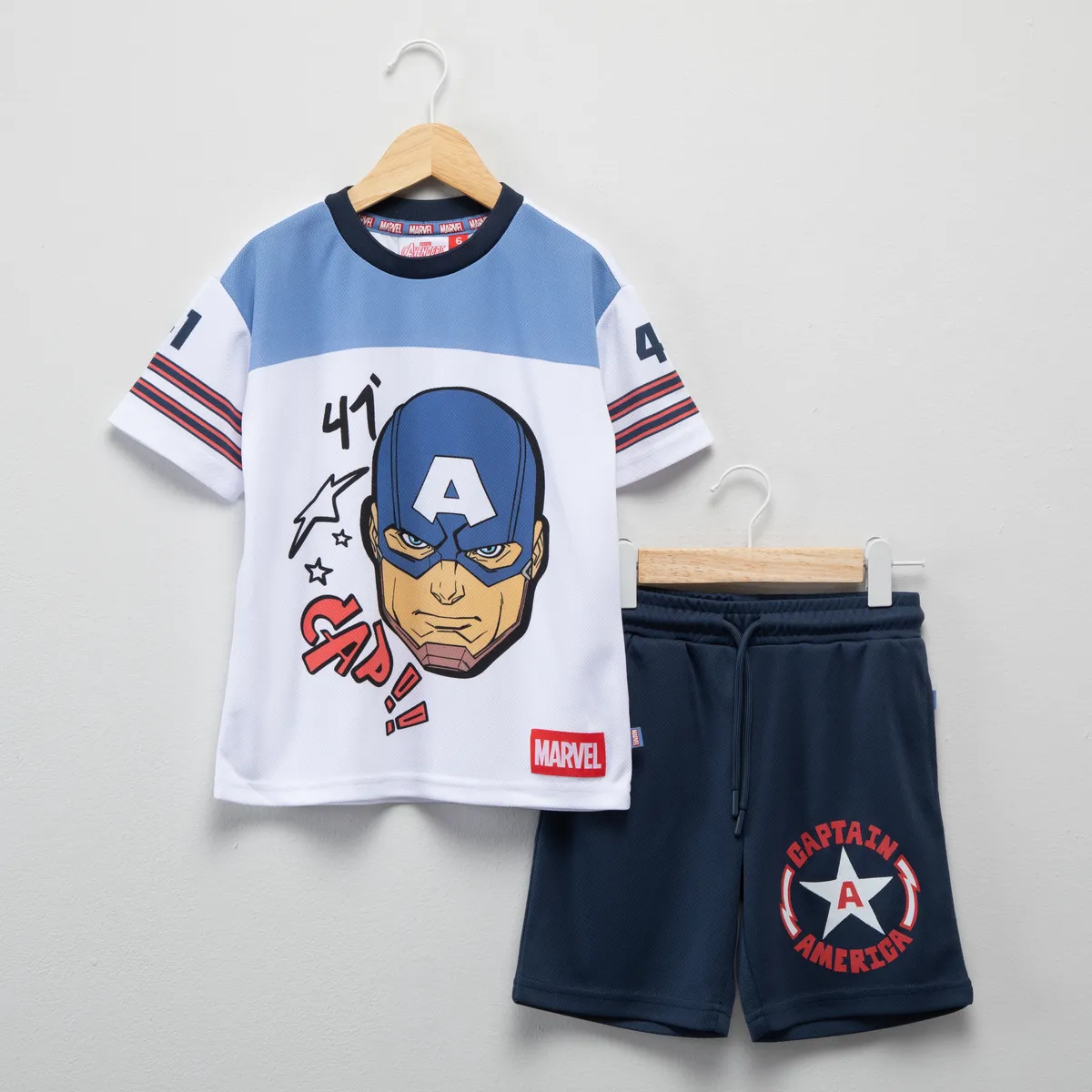 AVENGERS - Conjunto Deportivo Niño Polera Más Short Avengers