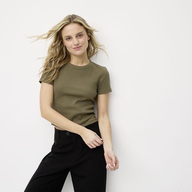 Polera Cropped Manga Corta Mujer