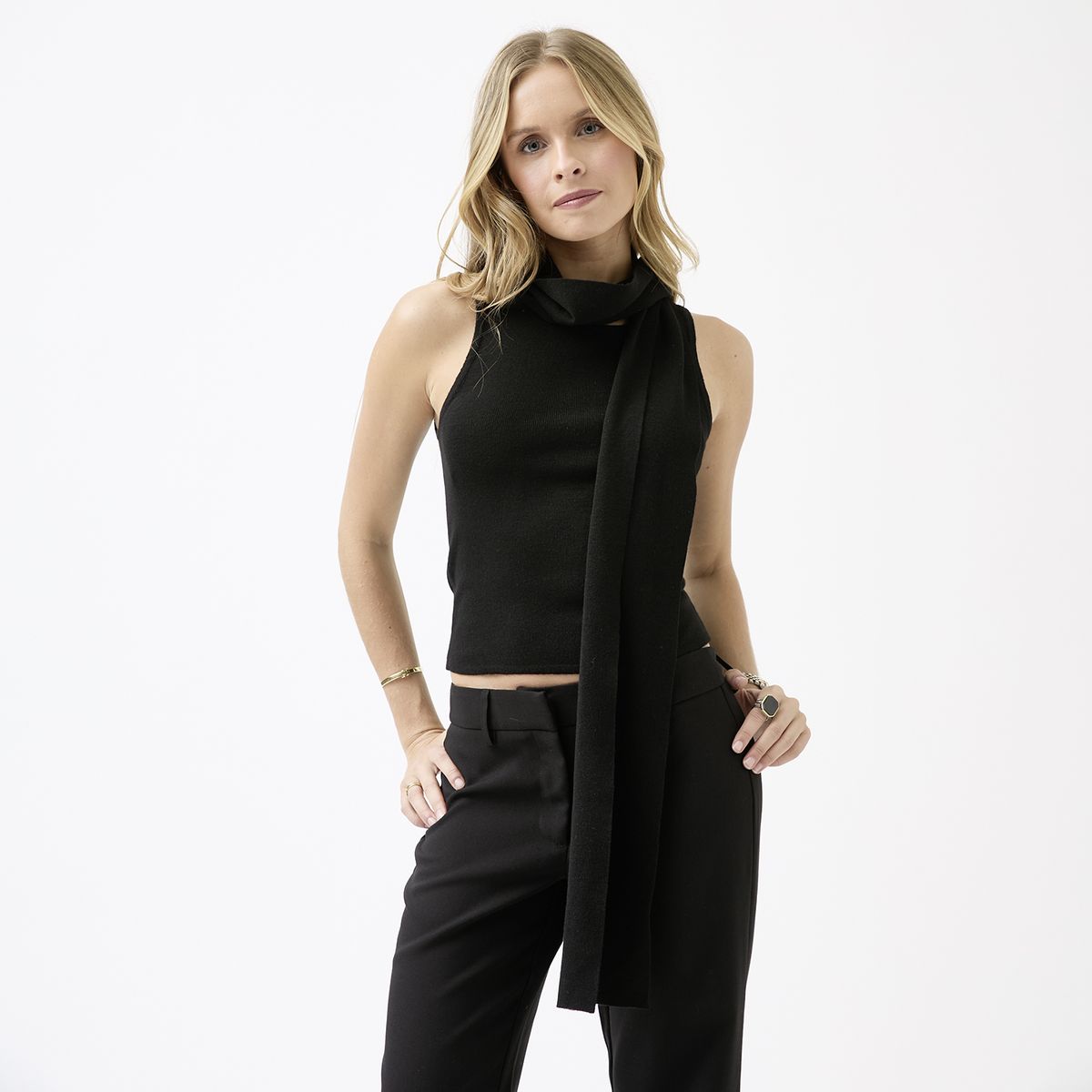 BASEMENT - Polera Mujer x Paula Mekis Basement