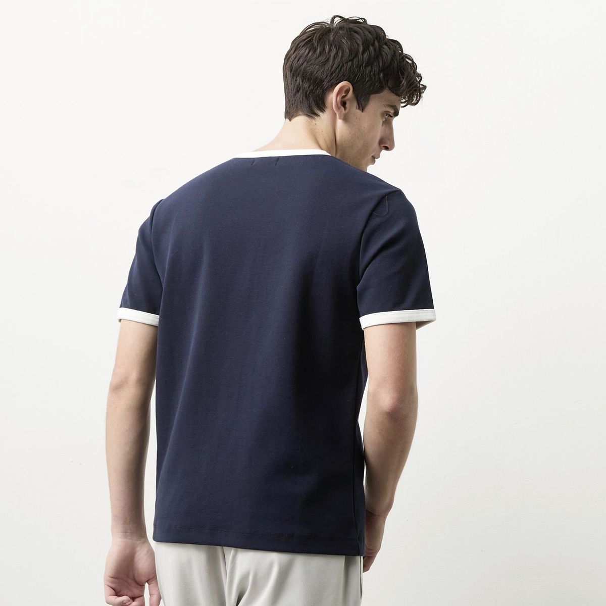 BASEMENT - Polera Manga Corta Hombre Basement