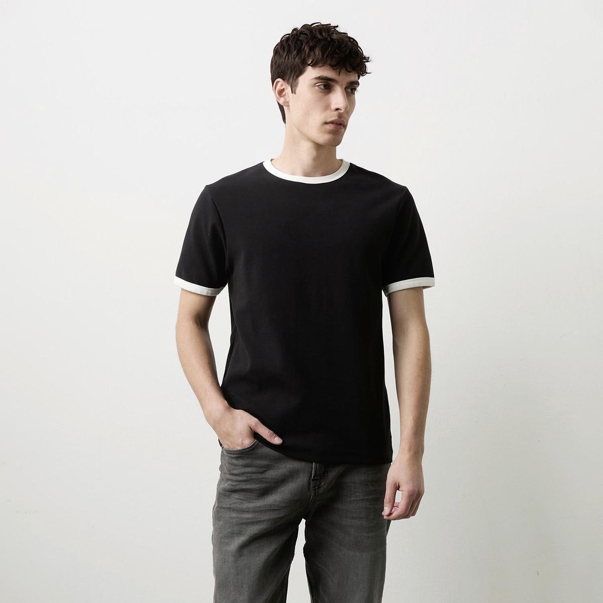 BASEMENT - Polera Manga Corta Hombre Basement
