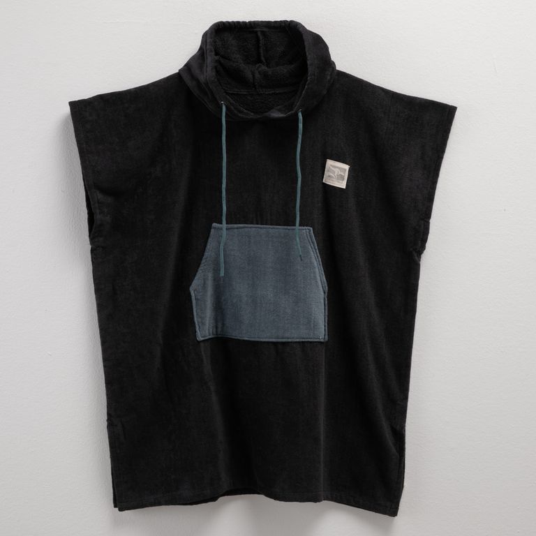 Poncho Dark M Gris 75X90