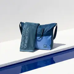BENETTON - Bolso Pirámide + Toalla 90x170 Cm