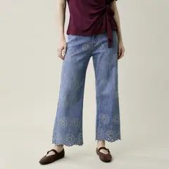 UNIVERSITY CLUB - Jeans Straight Bordado Mujer
