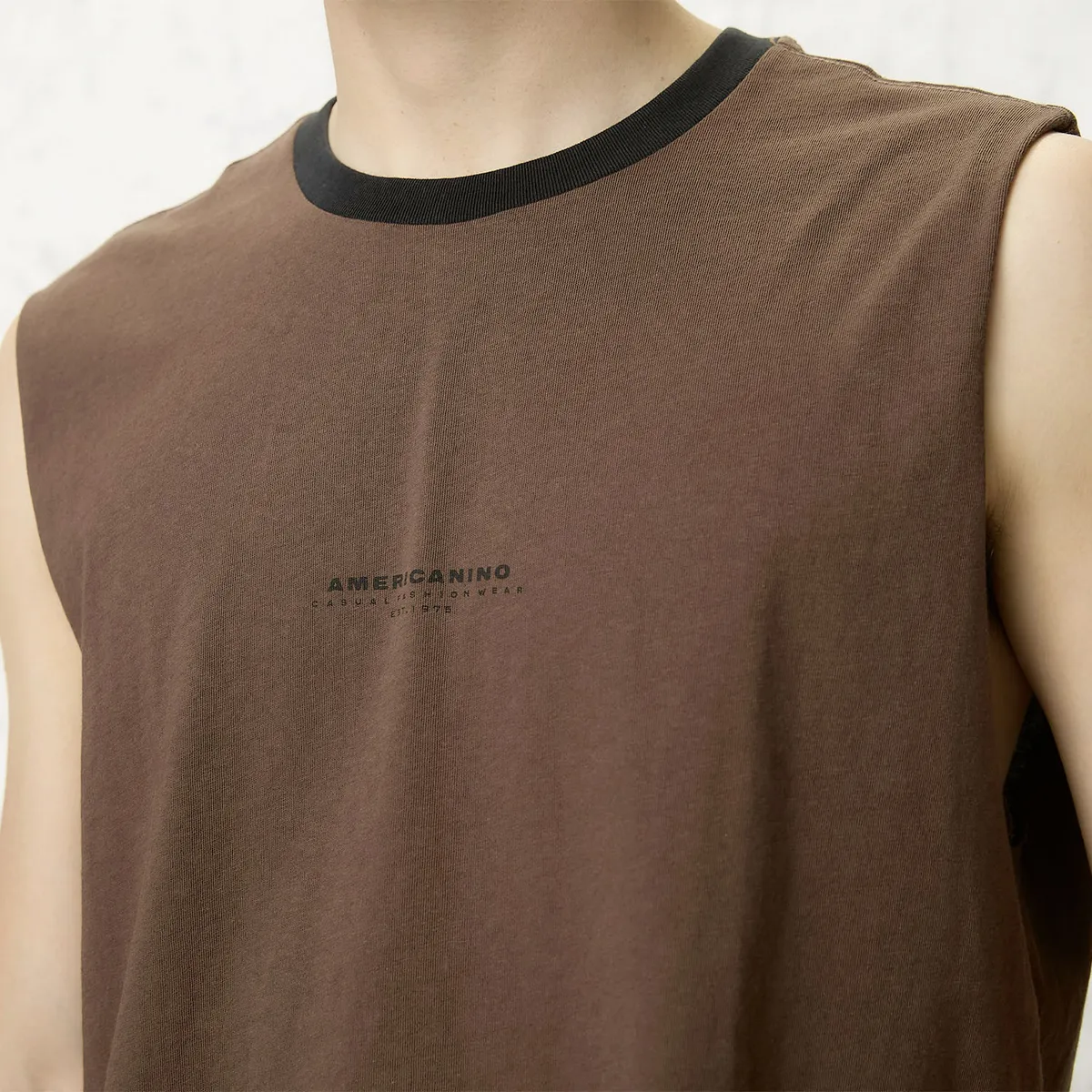 AMERICANINO - Polera Sin Manga Hombre Americanino