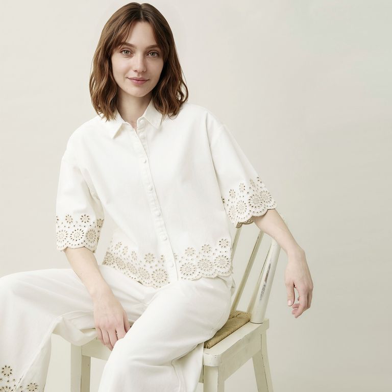 Blusa Bordada Manga Corta Mujer