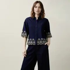 UNIVERSITY CLUB - Blusa Tencel Bordada Manga Corta Mujer