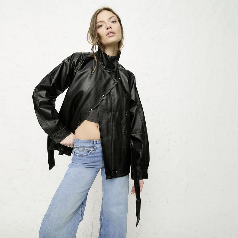 Chaqueta Efecto Cuero Nudo Mujer