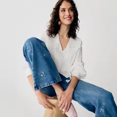 BASEMENT - Blusa Romántica Bordada Mujer