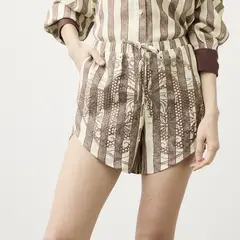 BASEMENT - Short Lino Bordado Fran Larraín x