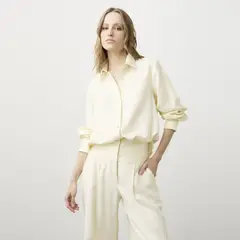BASEMENT - Blusa Camisera Estampada Fran Larraín x