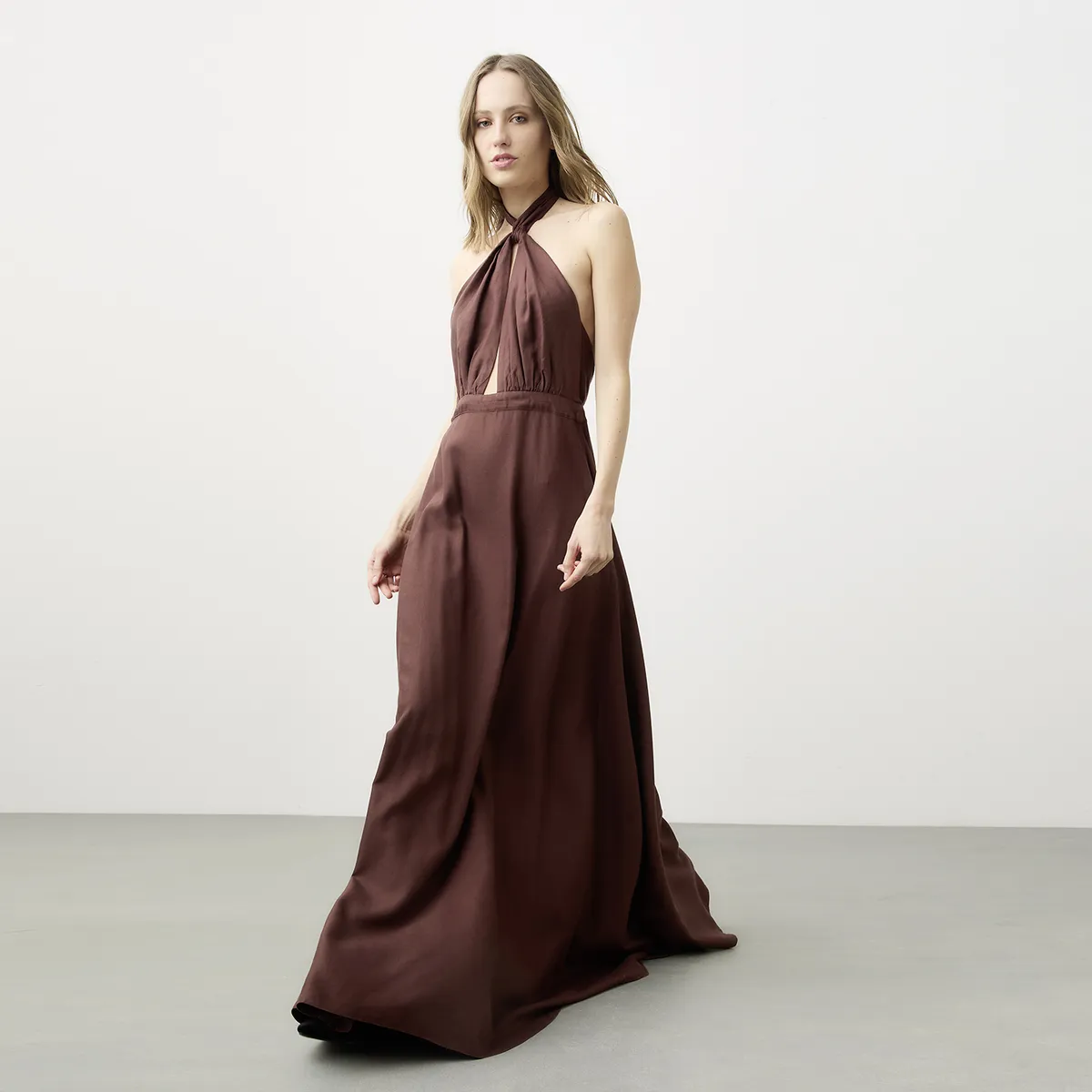 BASEMENT - Vestido Escote Halter Mujer Fran Larraín x Basement