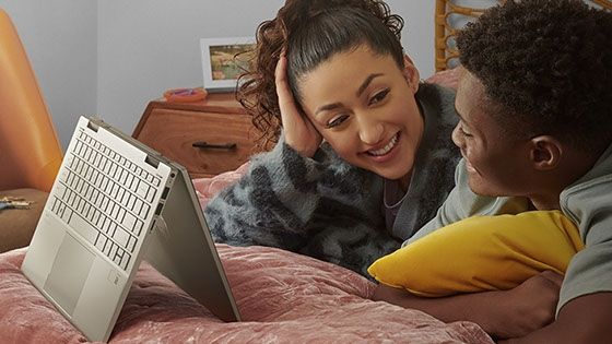 HP Pavilion x360 14-dy0505la + Lápiz Inteligente HP Natural Silver - Imágenes vibrantes