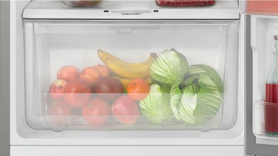 Almacena todas tus frutas y verduras manteniendo du frescura con el refrigerador Advantage 5300 de Fensa
