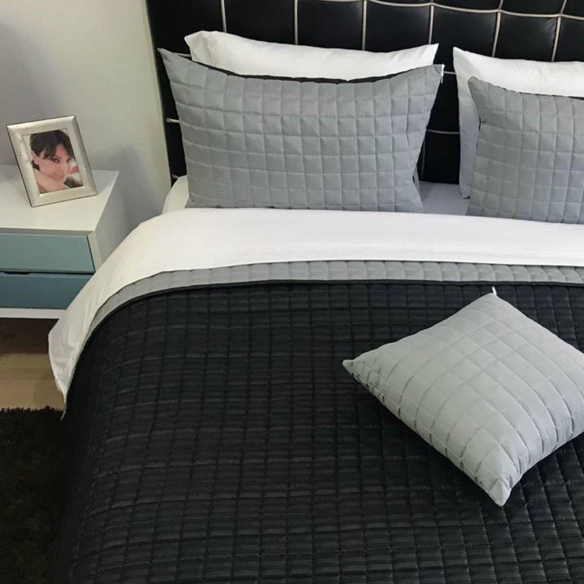 KARYTEX - Edredon Quilt Sencillo Negro - Gris Polialgodón - Karytex