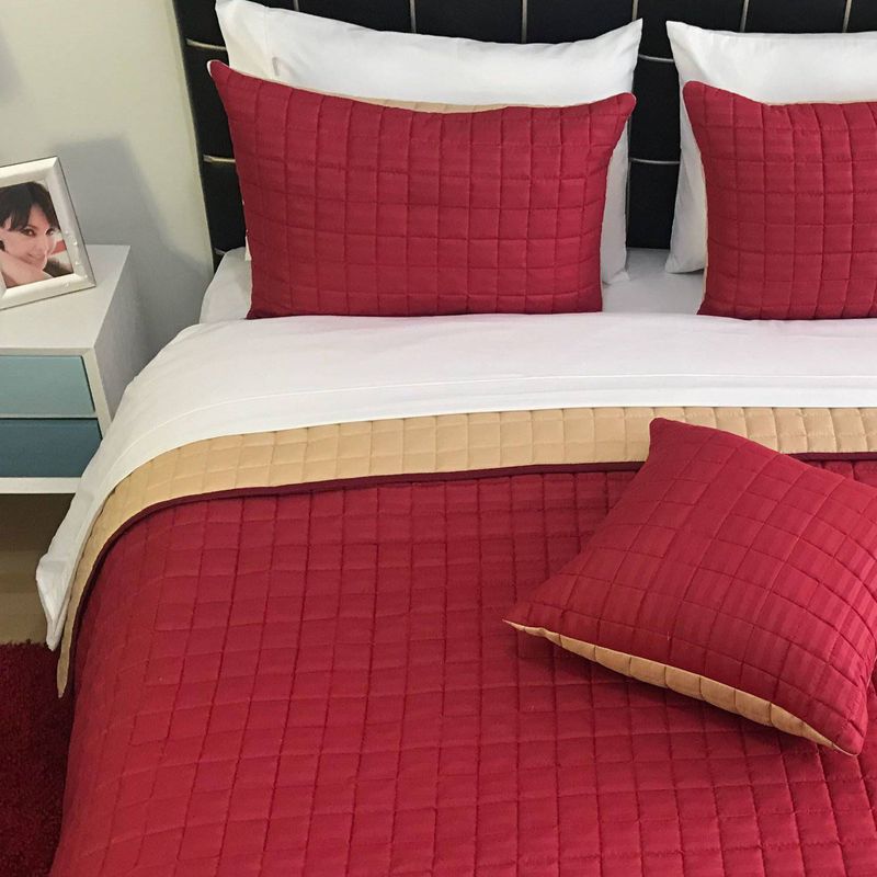 KARYTEX - Edredon Quilt Sencillo Vinotinto - Camel Polialgodón - Karytex