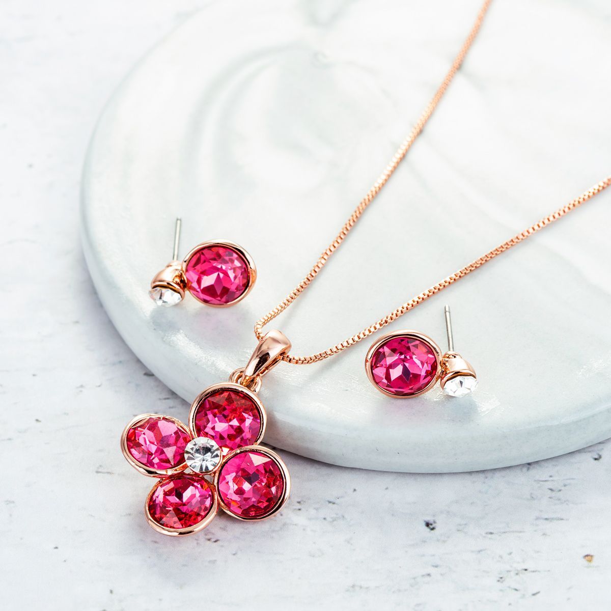 VERAMOREST - Set Aretes y Collar Veramorest- Flor