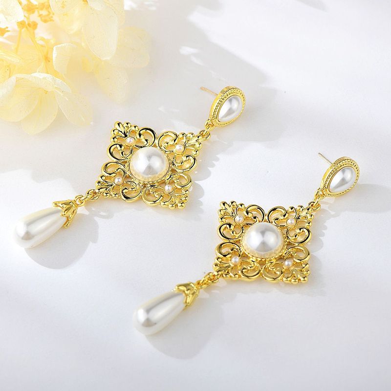 VERAMOREST - Aretes Dorados Perla Veramorest_.