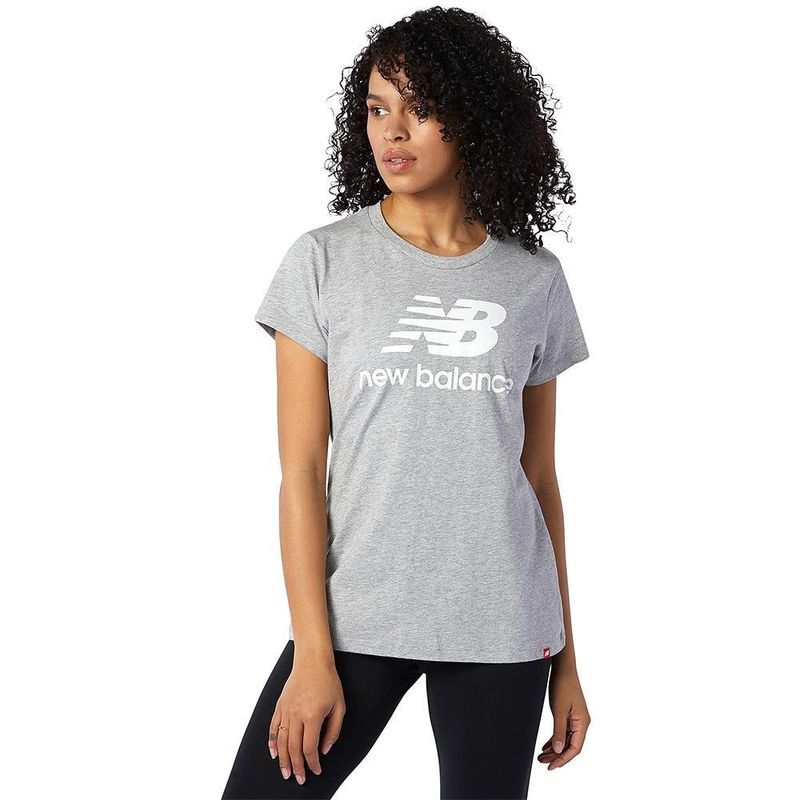 NEW BALANCE - Camiseta New Balance Essentials Stacked Para Mujer-Gris