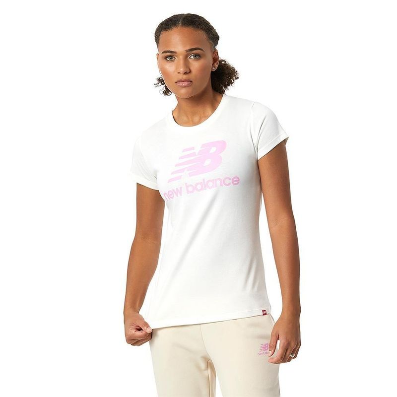 NEW BALANCE - Camiseta New Balance Essentials Stacked Para Mujer-Blanco