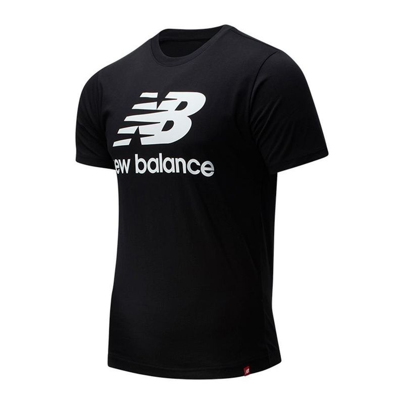 NEW BALANCE - Camiseta New Balance Essentials Stacked Logo Hombre-Negro