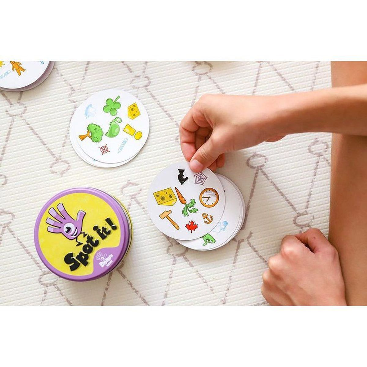 ASMODEE - Juego de mesa dobble 5 en 1 spot it agilidad mental familiar