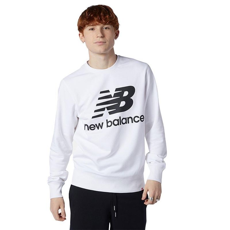 NEW BALANCE - Sueter New Balance Essentials Stacked LogoCrew Hombre-Blanco