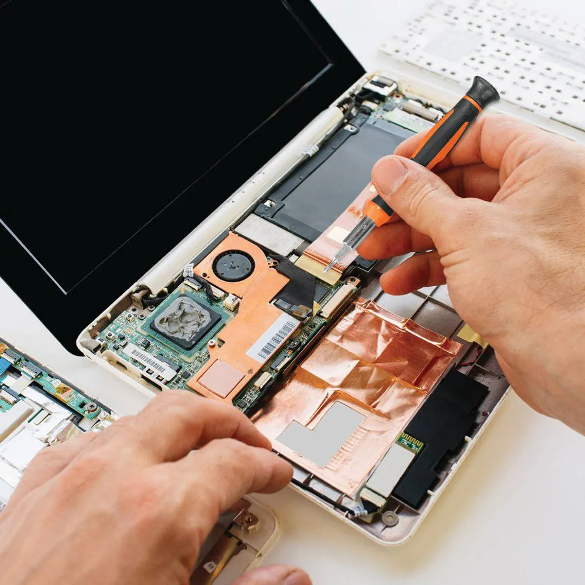 TRUPER - Kit De Reparación De Celulares Y Dispositivos Con 77 Piezas Truper