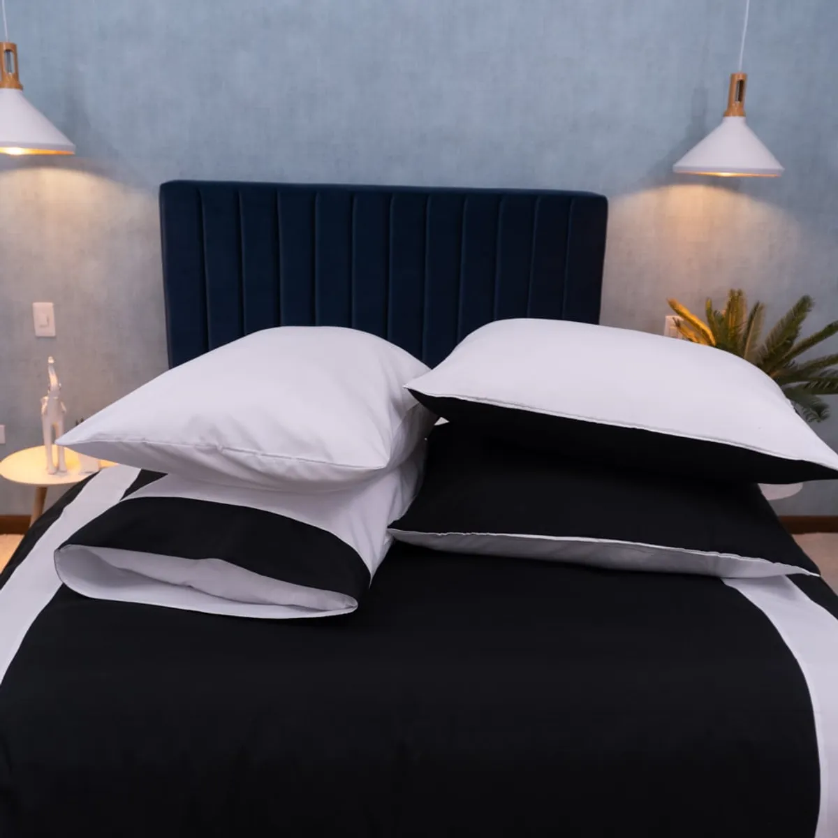 AMARE HOME - Set Duvet Cover Black - Colección Joy Queen.