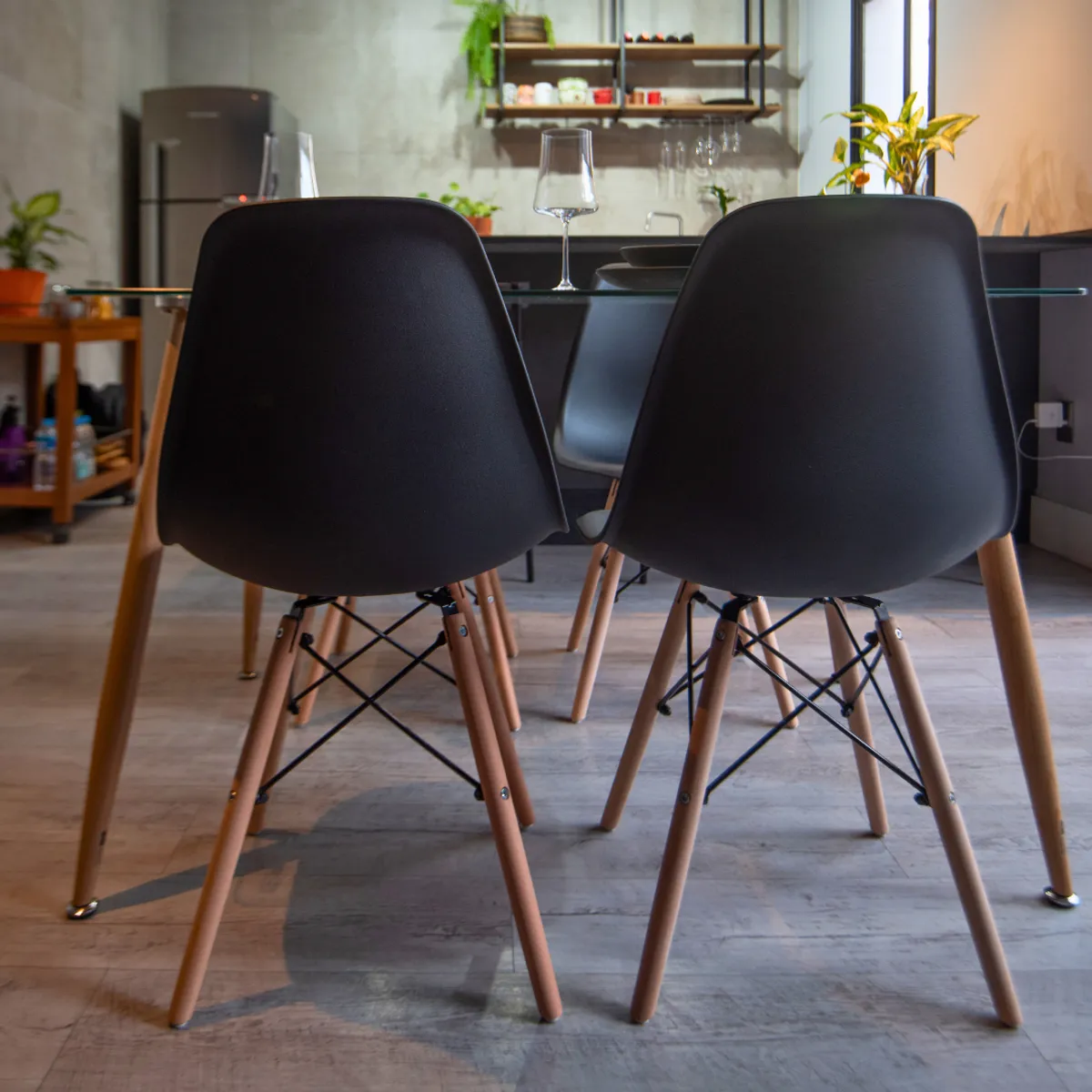 BOXBIT - Kit x6 Sillas DKR Tipo Eames Negras