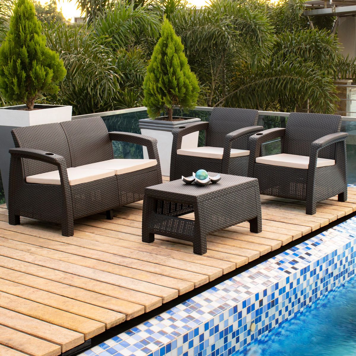 PLASTICOS MQ - Juego De Sala Ferrara Comfort Para Exterior e Interior Tipo Rattan Mq