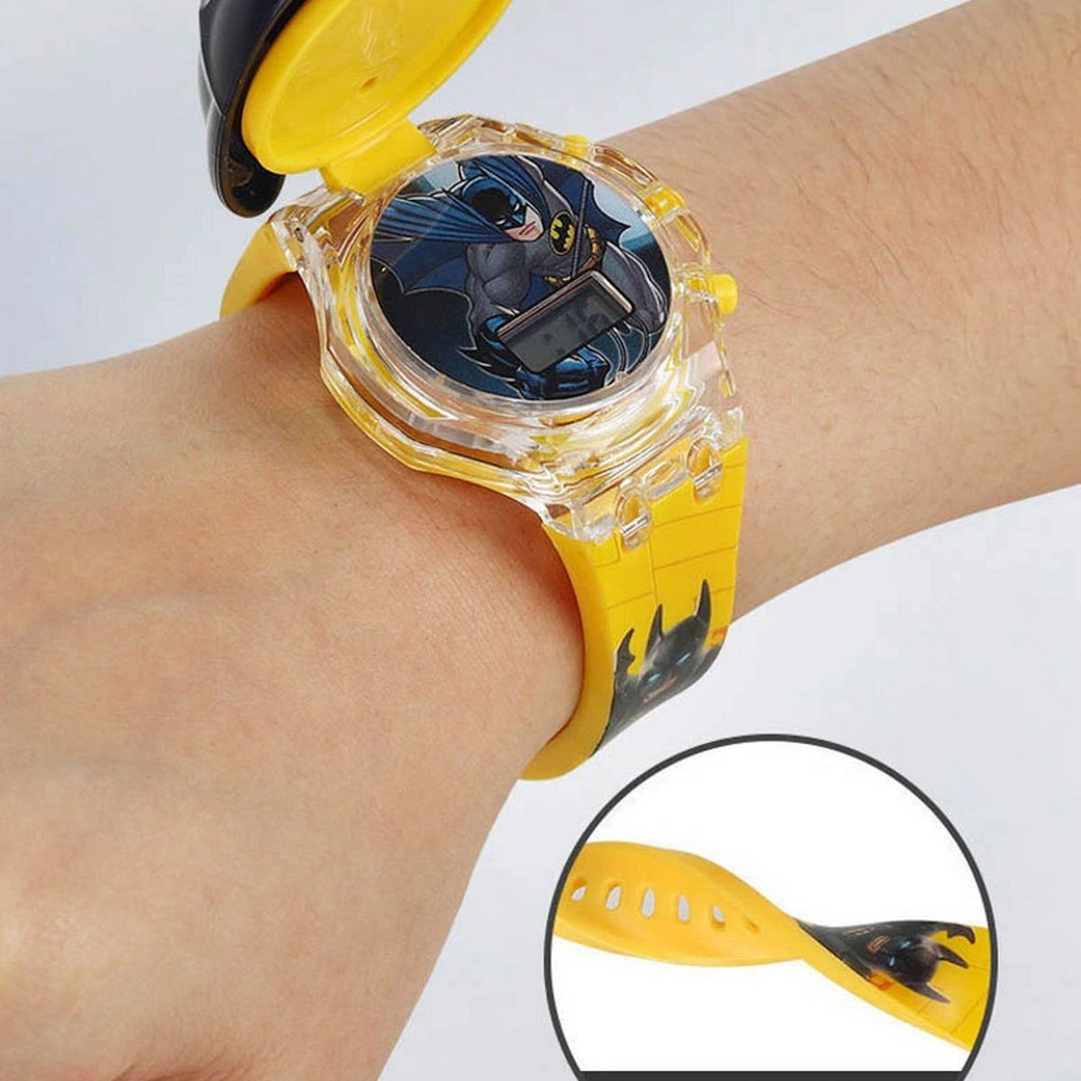 DAYOSHOP - Reloj Niñas Digital Luces Sonido Tapa Batman