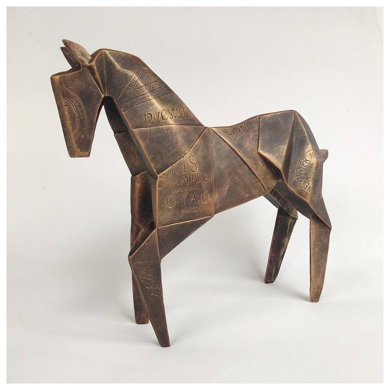 PLINI - Caballo Bronce 21cm Resina