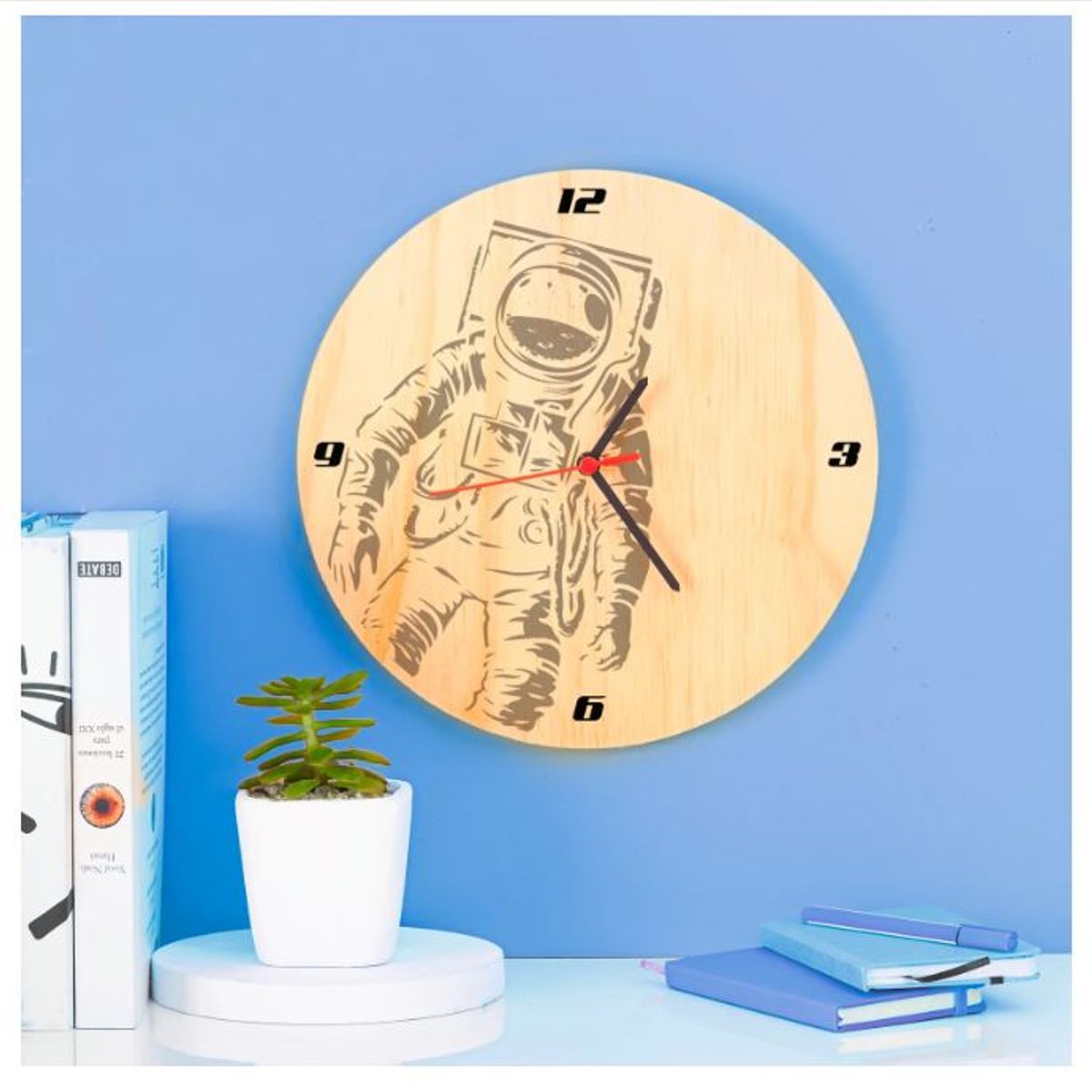 GAMA DIGITAL - Reloj de pared Astronauta  29x29
